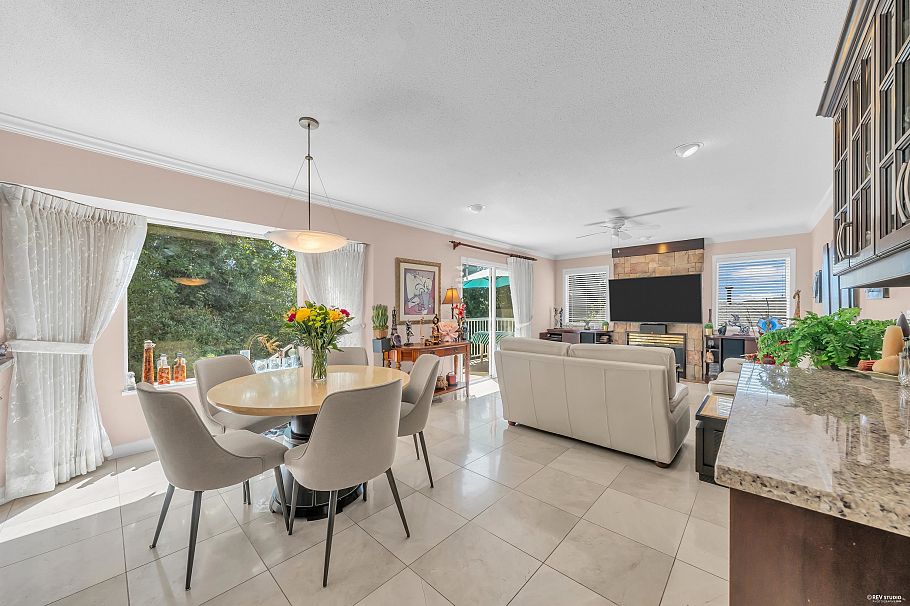 3898 Fromme Road North Vancouver, BC - 28