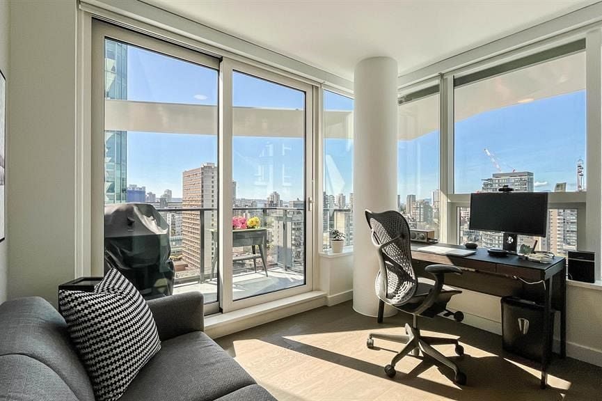 170X 620 CARDERO STREET, Vancouver BC V6G 0C7 Vancouver, BC - 9