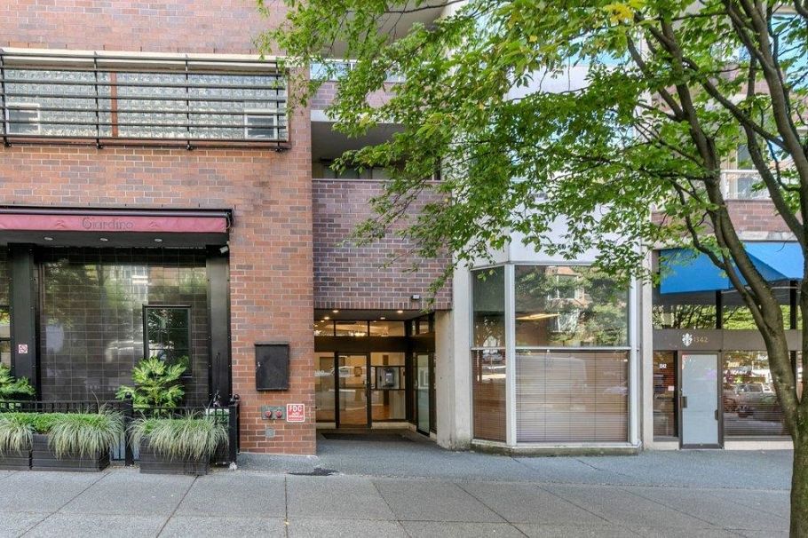 903 1330 Hornby Street Vancouver, BC - 3