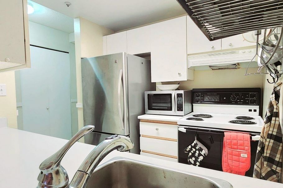 208 811 Helmcken Street Vancouver, BC - 6