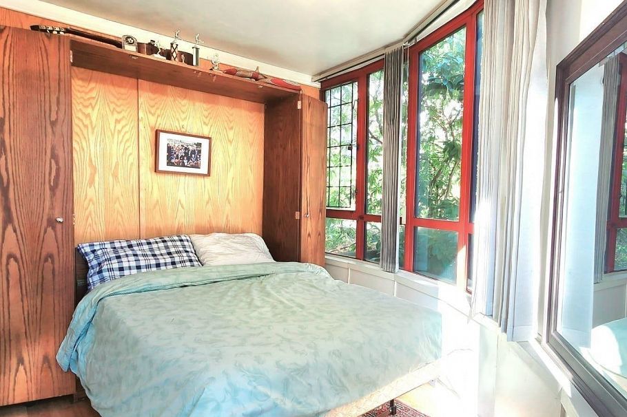 208 811 Helmcken Street Vancouver, BC - 5