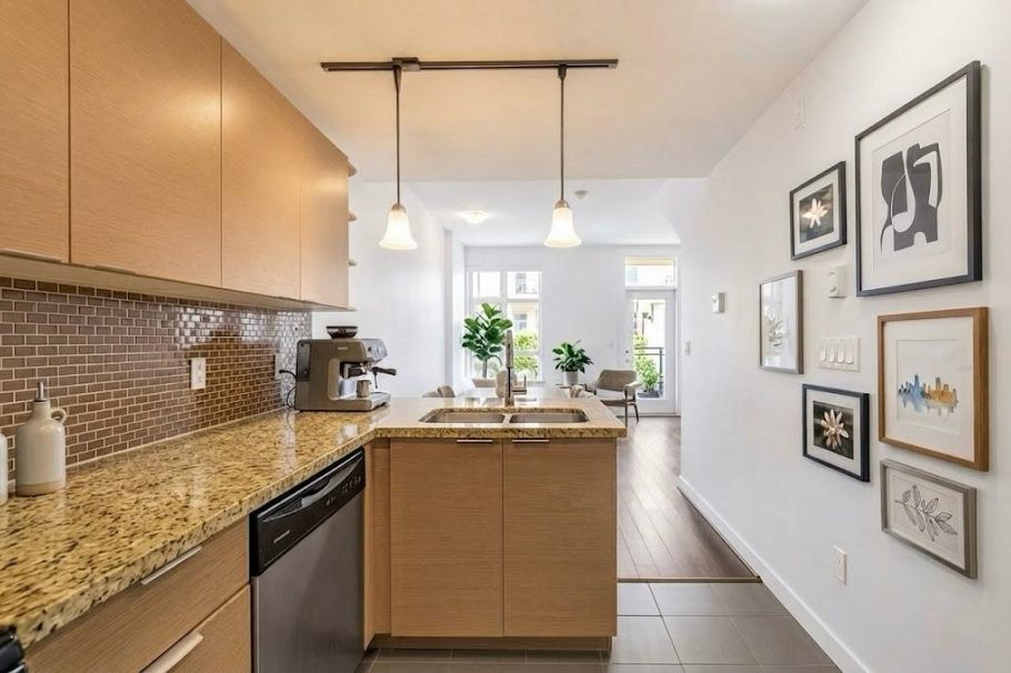55 2239 Kingsway Vancouver, BC - 4