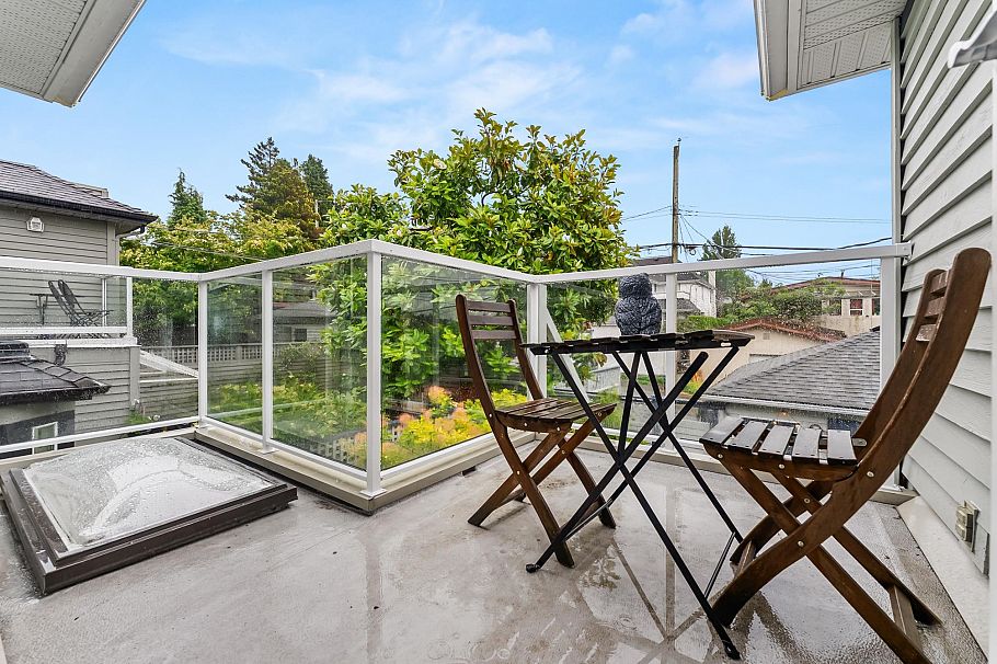 2146 W 14th Avenue Vancouver, BC - 33