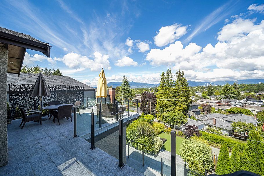 4578 Puget Drive Vancouver, BC - 4