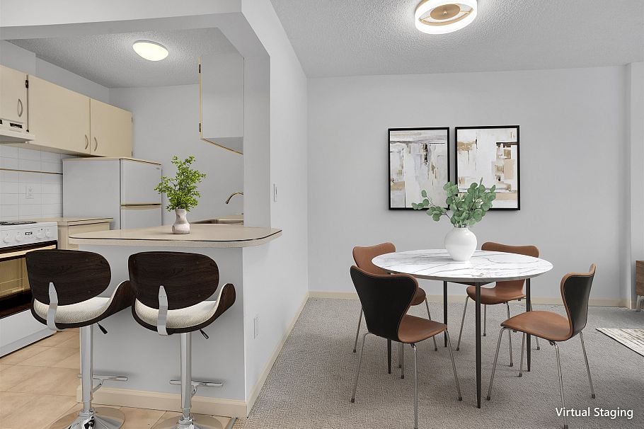 303 150 E 15th Street North Vancouver, BC - 5