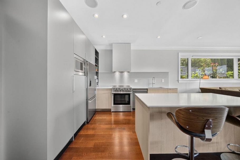 4578 Puget Drive Vancouver, BC - 23