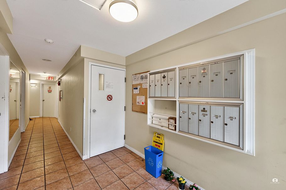 301 1099 W 71st Avenue Vancouver, BC - 27