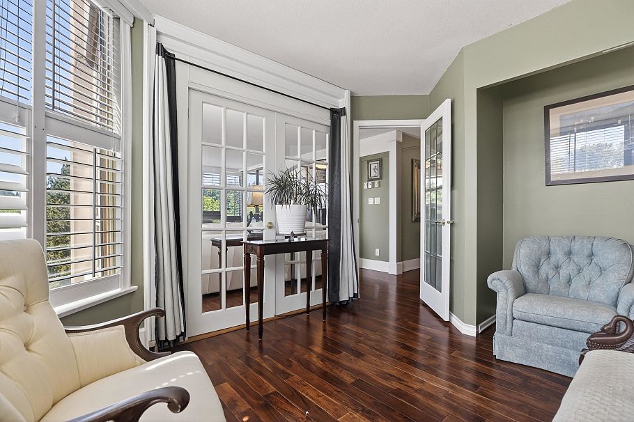 501 1327 E Keith Road North Vancouver, BC - 8