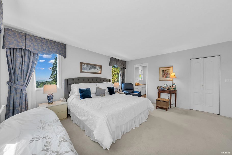 3898 Fromme Road North Vancouver, BC - 35