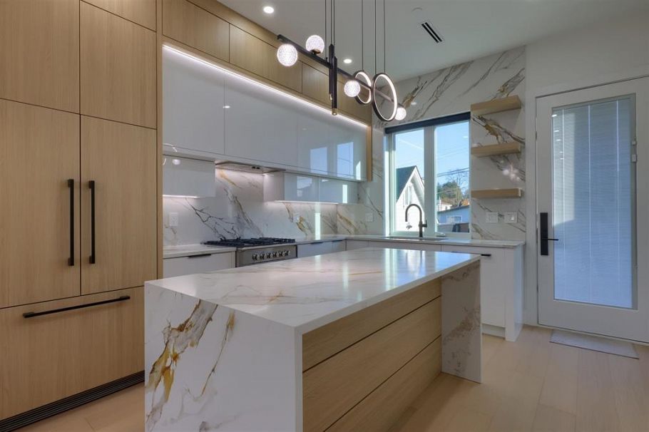 4670 Todd Street Vancouver, BC - 16