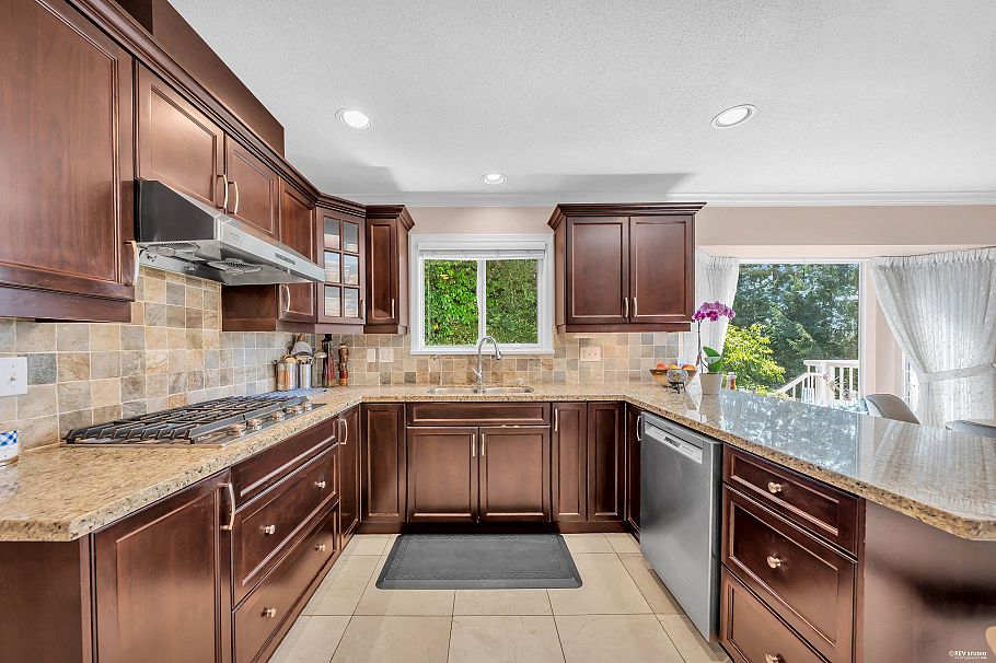 3898 Fromme Road North Vancouver, BC - 22