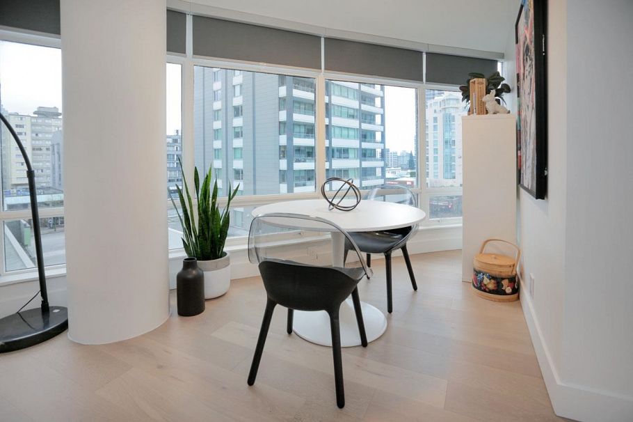 703 1288 Alberni Street Vancouver, BC - 3