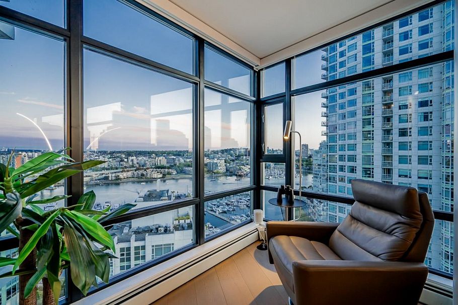 2207 198 Aquarius Mews Vancouver, BC - 15