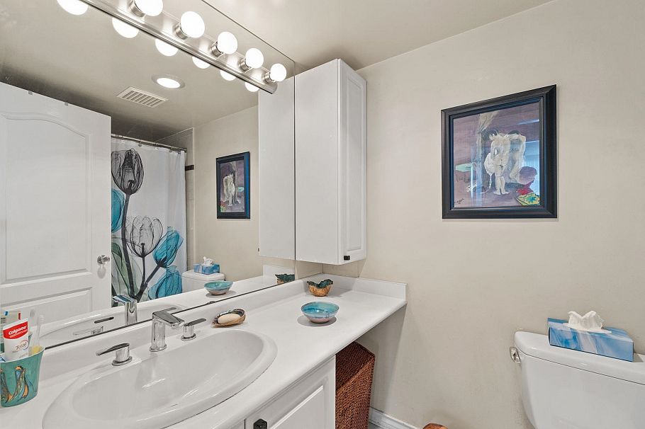 602 567 Lonsdale Avenue North Vancouver, BC - 21