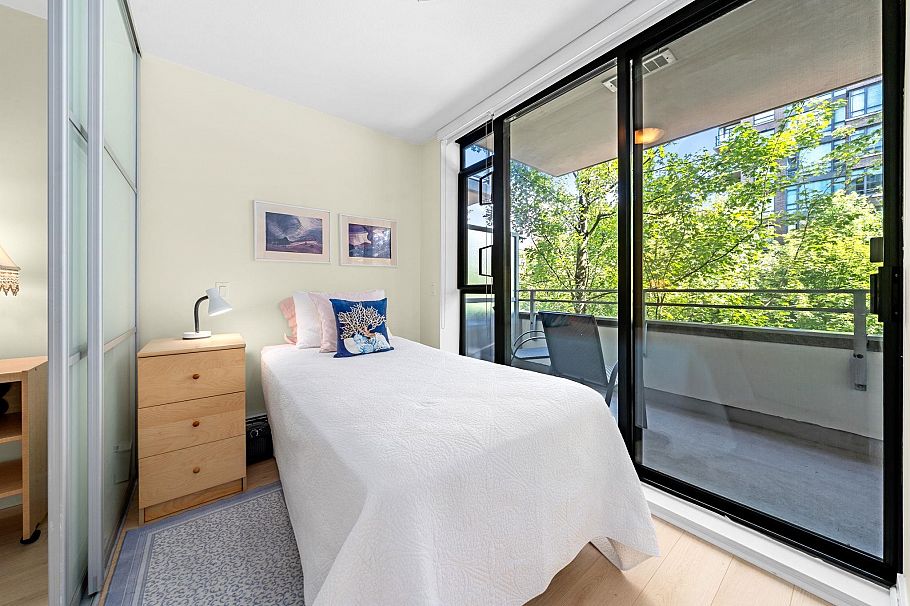 305 175 W 1st Street North Vancouver, BC - 15