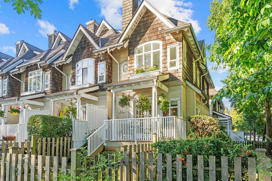 1 8581 Jellicoe Street Vancouver, BC - 2