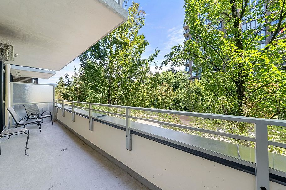 305 175 W 1st Street North Vancouver, BC - 24
