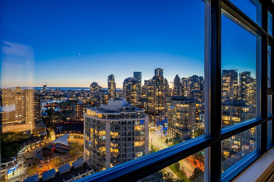 2207 198 Aquarius Mews Vancouver, BC - 26