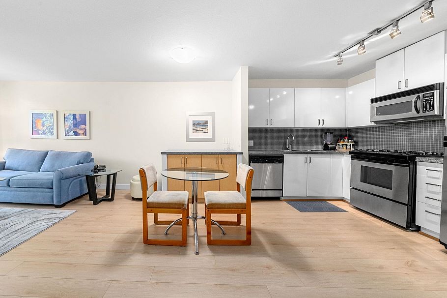305 175 W 1st Street North Vancouver, BC - 8