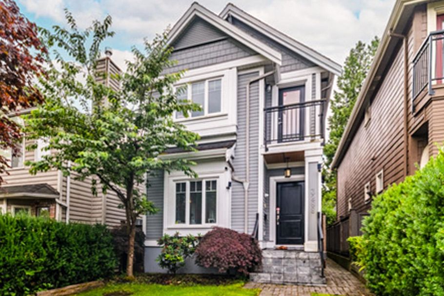 3288 W 32nd Avenue Vancouver, BC - 1