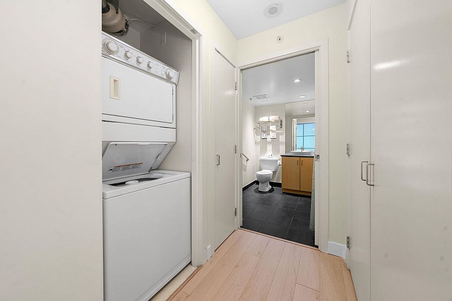 305 175 W 1st Street North Vancouver, BC - 22