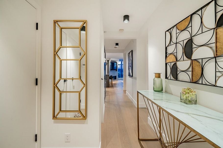 2207 198 Aquarius Mews Vancouver, BC - 32