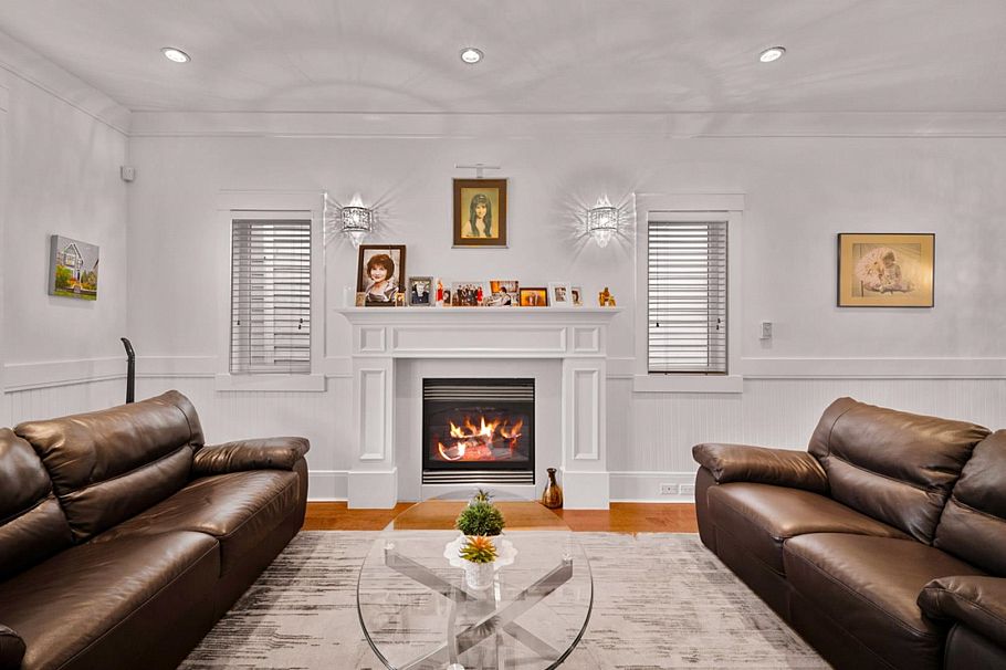 3288 W 32nd Avenue Vancouver, BC - 2