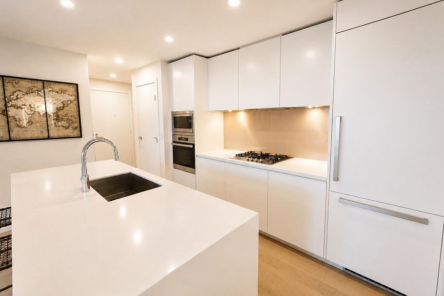 3901 1480 Howe Street Vancouver, BC - 3