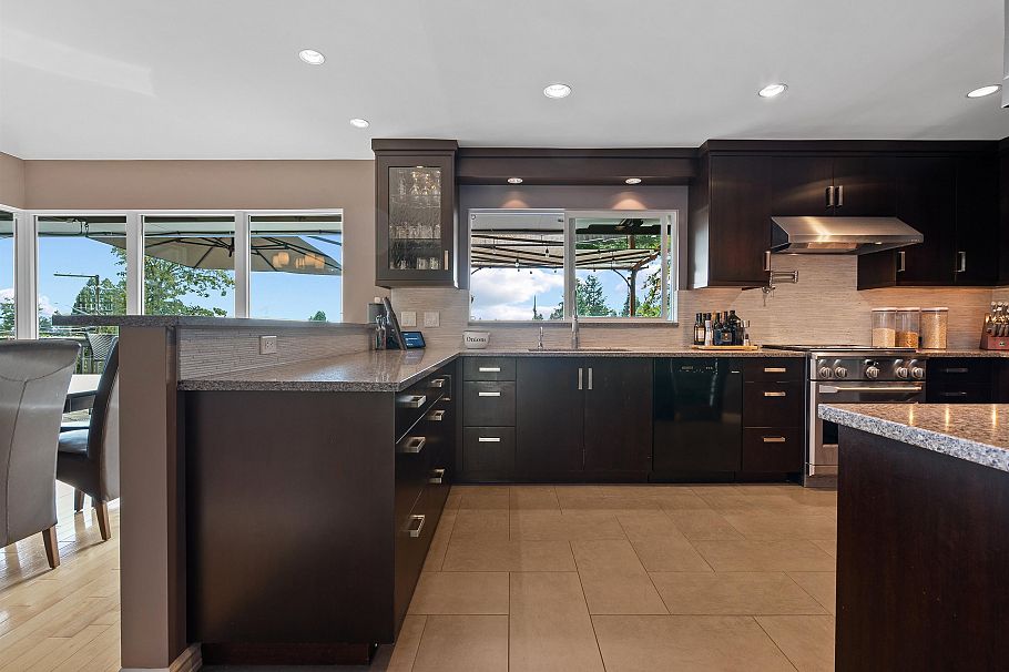 3883 Delbrook Avenue North Vancouver, BC - 5