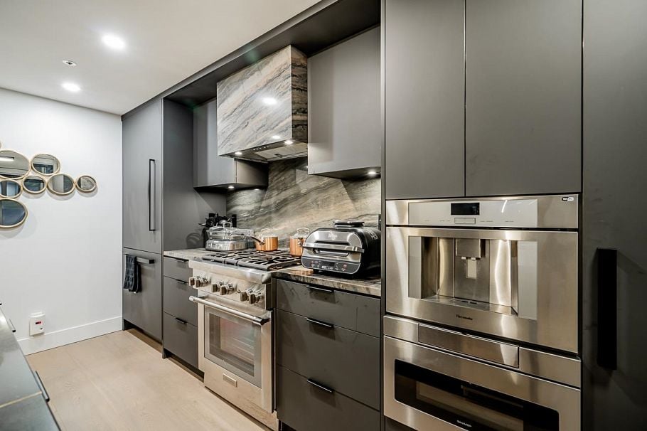 2207 198 Aquarius Mews Vancouver, BC - 5
