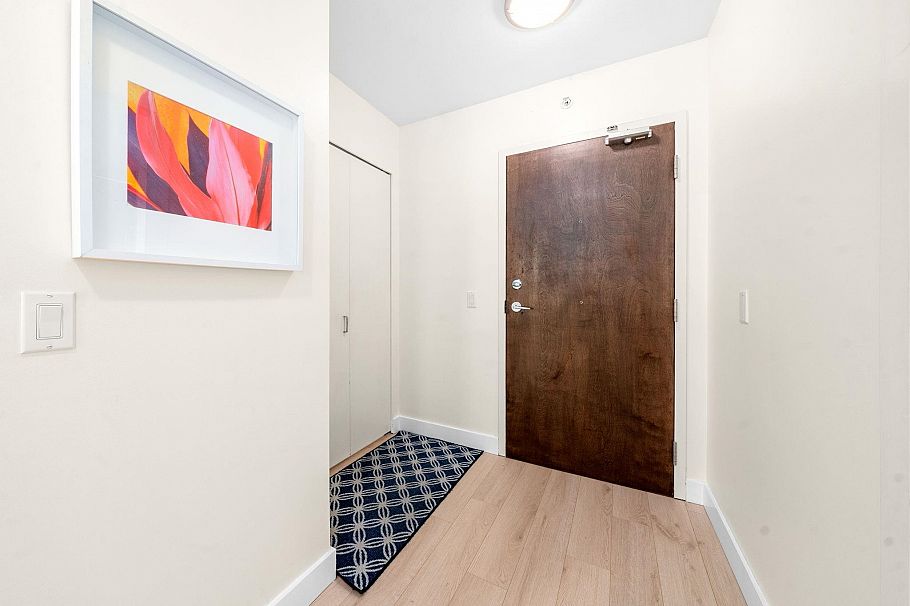 305 175 W 1st Street North Vancouver, BC - 28