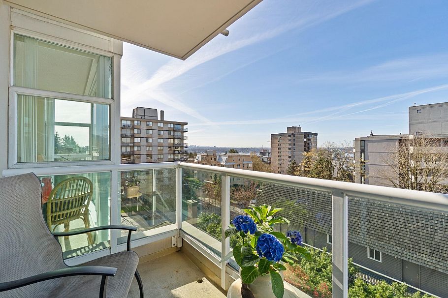 602 567 Lonsdale Avenue North Vancouver, BC - 1