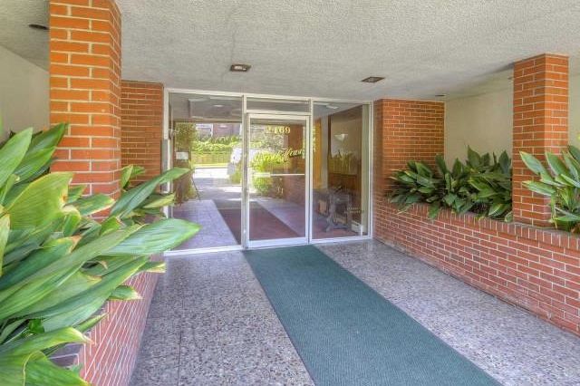 101 2469 Cornwall Avenue Vancouver, BC - 2