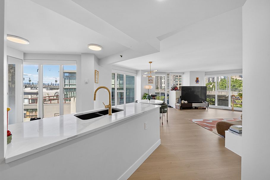 705 1000 Beach Avenue Vancouver, BC - 7