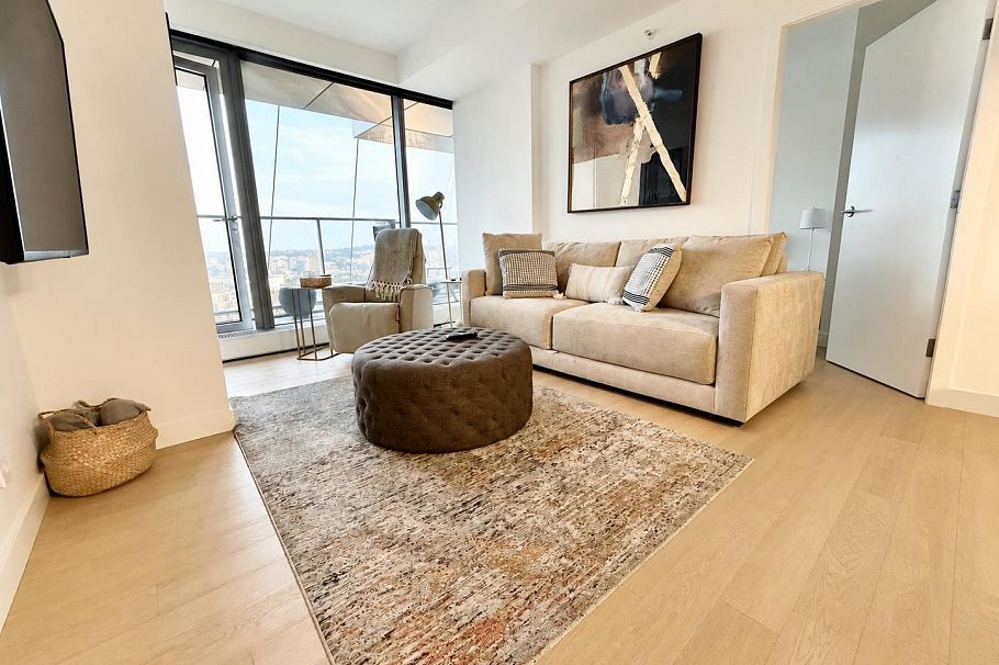 3901 1480 Howe Street Vancouver, BC - 1