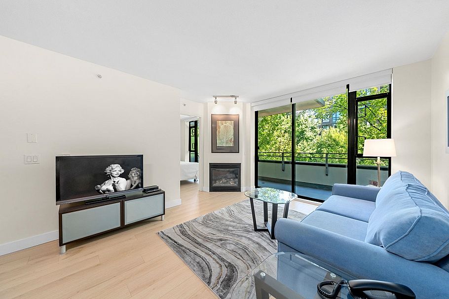 305 175 W 1st Street North Vancouver, BC - 12