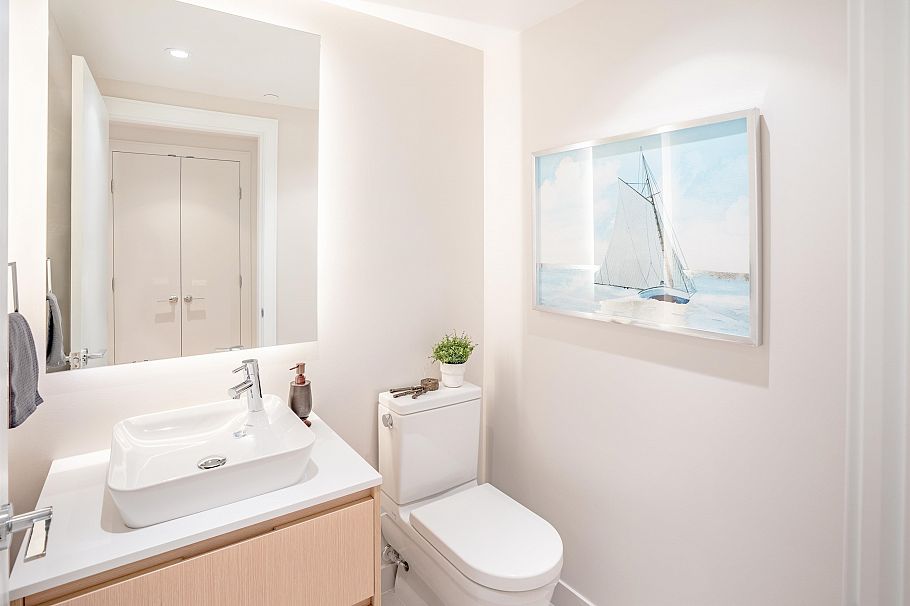 508 1500 Fern Street North Vancouver, BC - 24