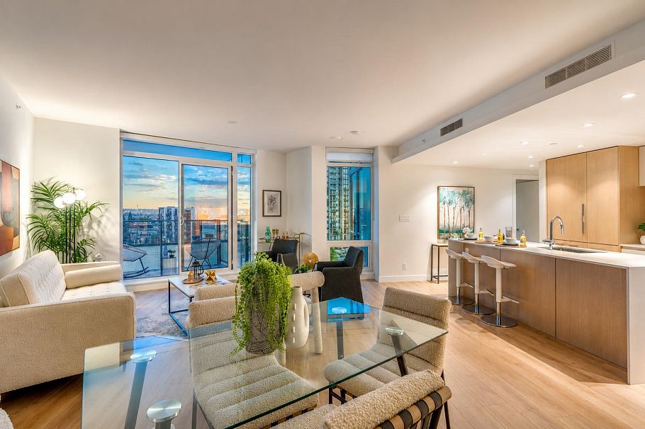 508 1500 Fern Street North Vancouver, BC - 2