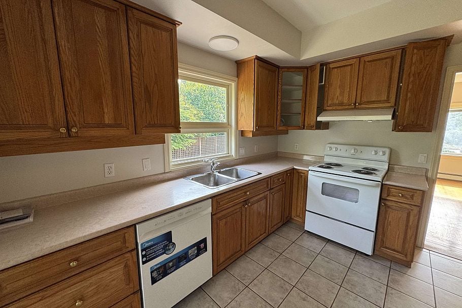 1700 WESTERN PARKWAY, Vancouver BC V6T 1V3 Vancouver, BC - 4