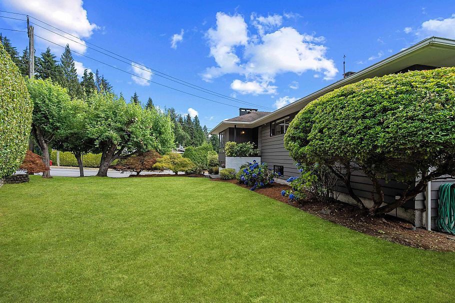 3883 Delbrook Avenue North Vancouver, BC - 23