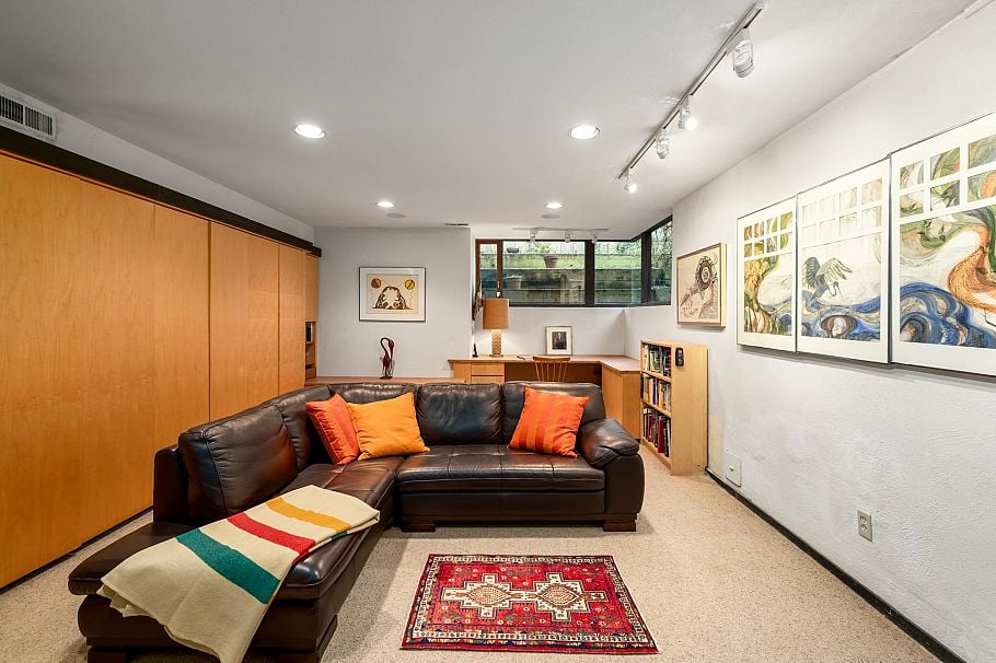 6821 Laurel Street Vancouver, BC - 29