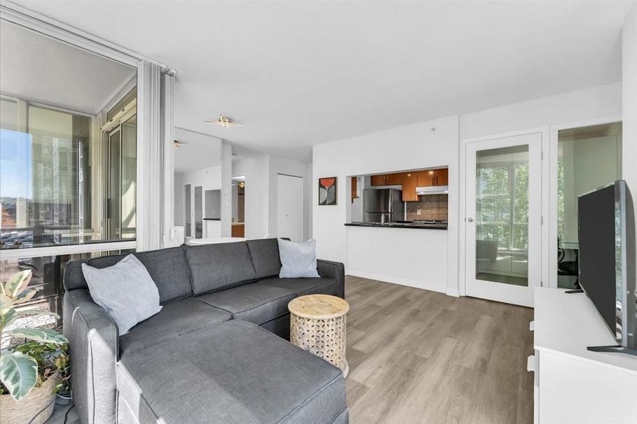 602 193 Aquarius Mews Vancouver, BC - 5