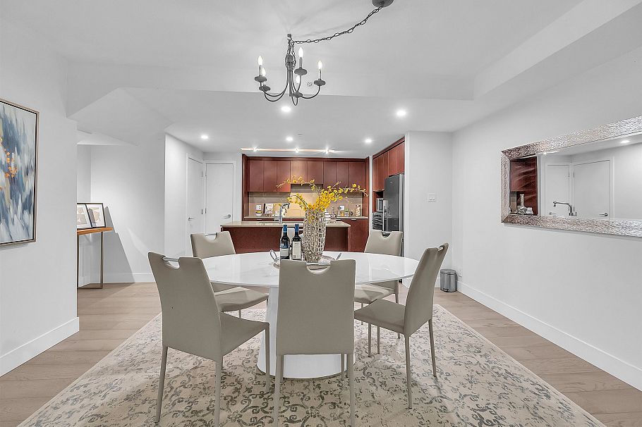 164 W 13th Street North Vancouver, BC - 8