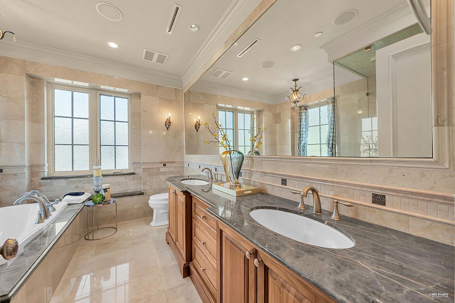 6963 Fremlin Street Vancouver, BC - 18