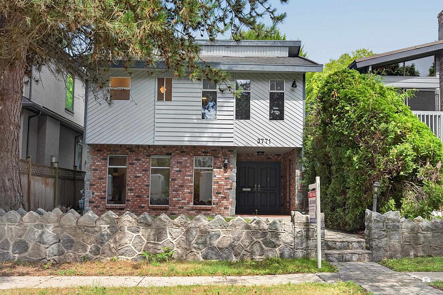 3771 W 30th Avenue Vancouver, BC - 13