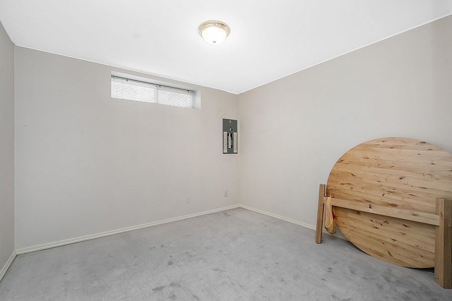 2304 Garden Drive Vancouver, BC - 17