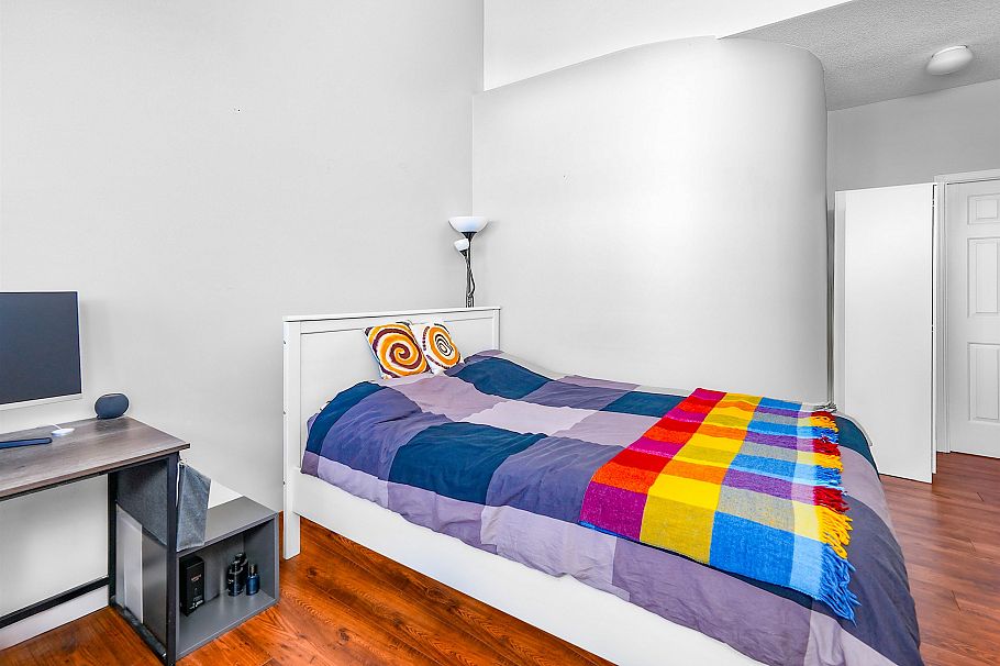 309 125 W 18th Street North Vancouver, BC - 15