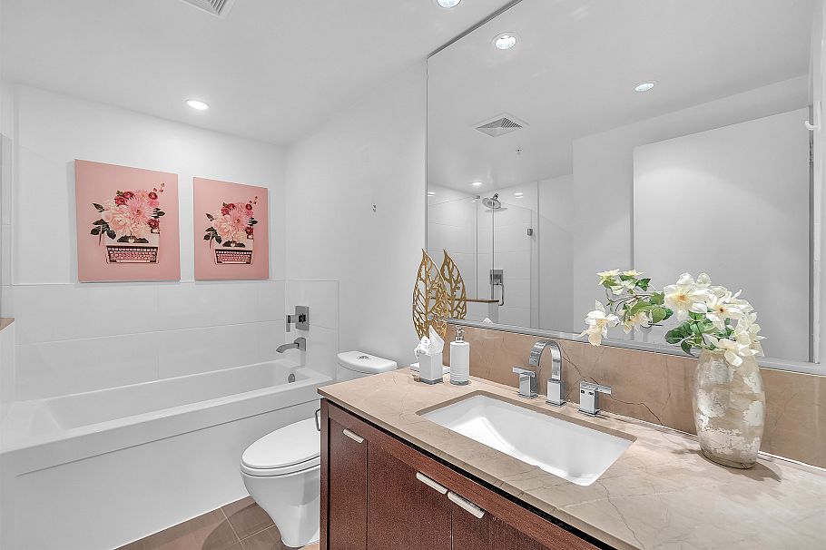 164 W 13th Street North Vancouver, BC - 22