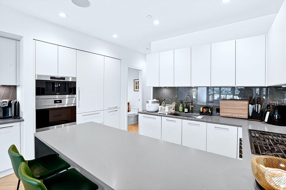 518 W 30th Avenue Vancouver, BC - 8