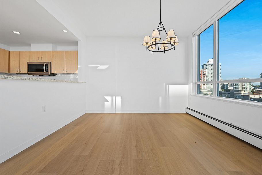 801 120 W 16th Street North Vancouver, BC - 12